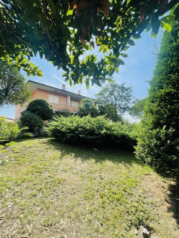 casa indipendente in vendita ad Osimo in zona San Sabino