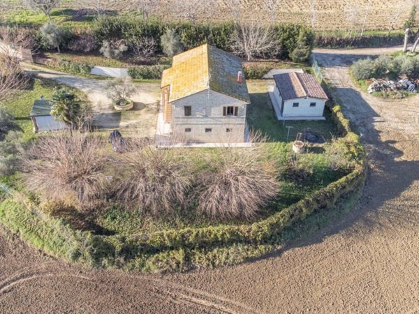 casa indipendente in vendita ad Osimo