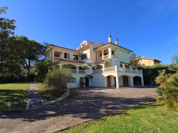 casa indipendente in vendita ad Osimo in zona San Sabino