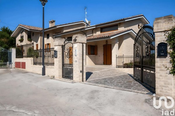 casa indipendente in vendita ad Osimo in zona San Sabino