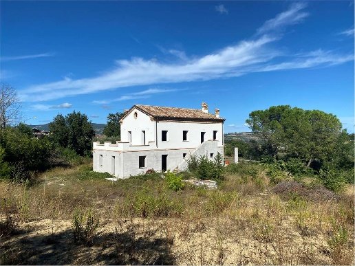 casa indipendente in vendita ad Osimo in zona Abbadia