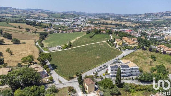 appartamento in vendita ad Osimo in zona Abbadia