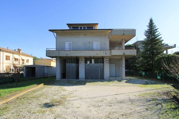 casa indipendente in vendita ad Osimo in zona Padiglione