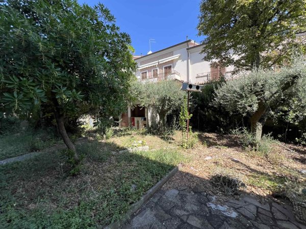 appartamento in vendita ad Osimo in zona Osimo Stazione