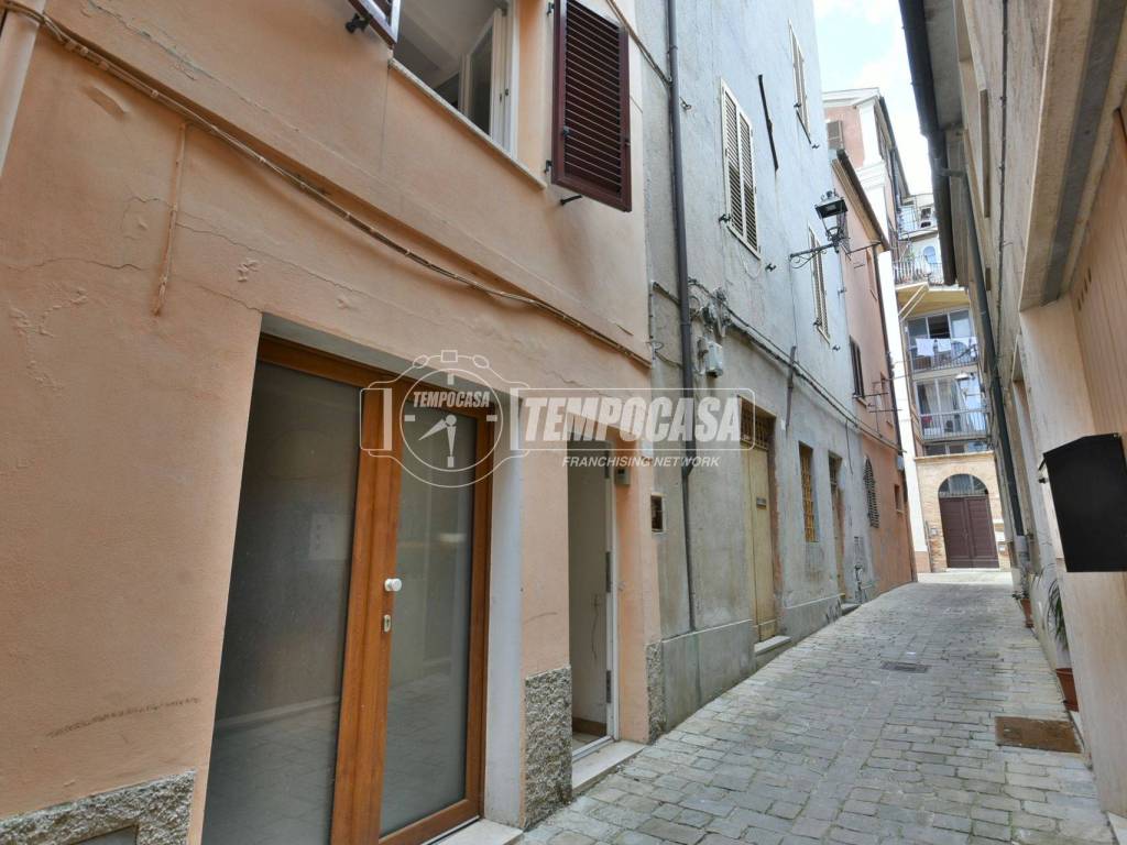 casa indipendente in vendita ad Osimo