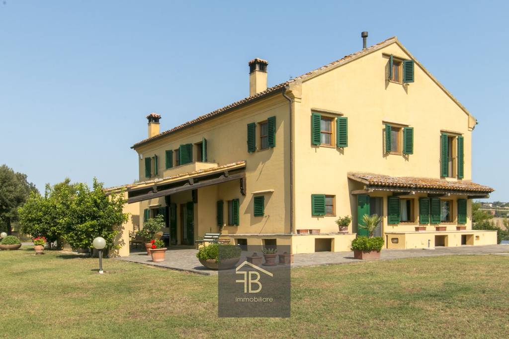 casa indipendente in vendita ad Osimo in zona San Biagio