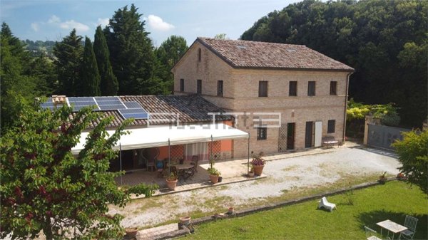 casa indipendente in vendita ad Osimo