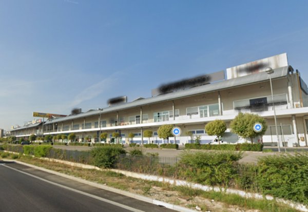 negozio in vendita ad Osimo