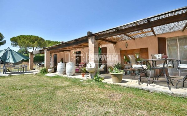 casa indipendente in vendita ad Osimo