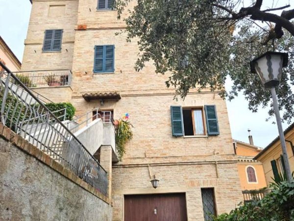 casa indipendente in vendita ad Osimo