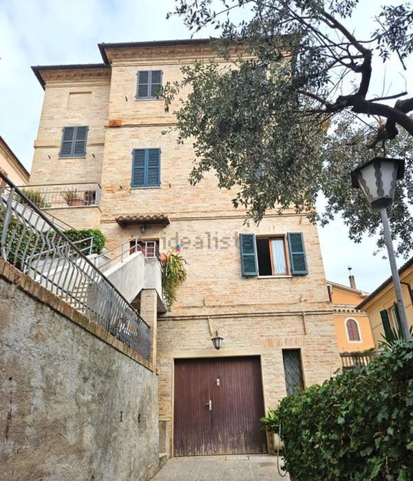 casa indipendente in vendita ad Osimo