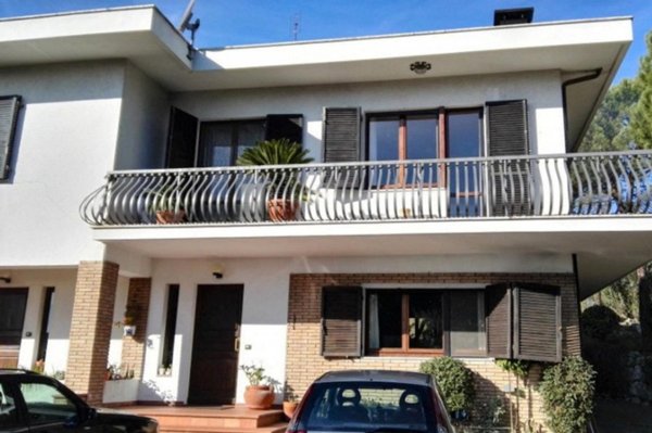 casa indipendente in vendita ad Osimo