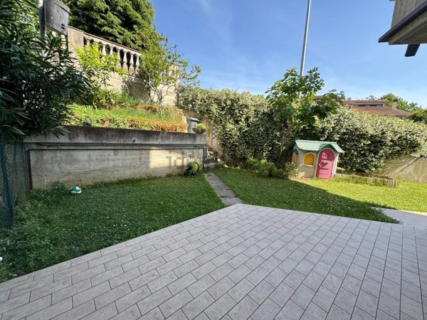 appartamento in vendita ad Osimo in zona Abbadia