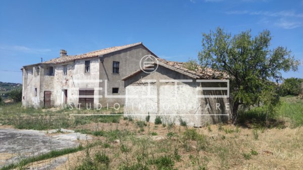 casale in vendita ad Osimo