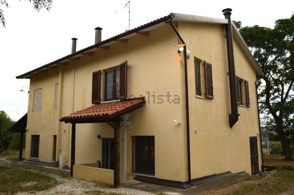 casa indipendente in vendita ad Osimo in zona San Paterniano