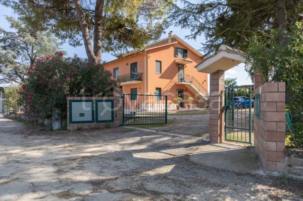 appartamento in vendita ad Osimo in zona Campocavallo
