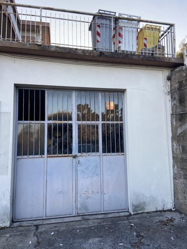 locale di sgombero in vendita ad Osimo