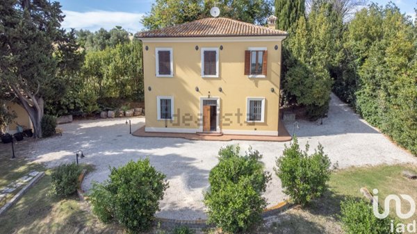 casa indipendente in vendita ad Osimo