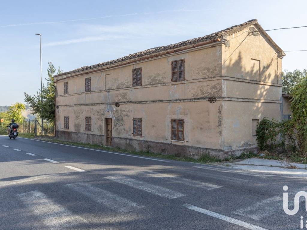 casa indipendente in vendita ad Osimo