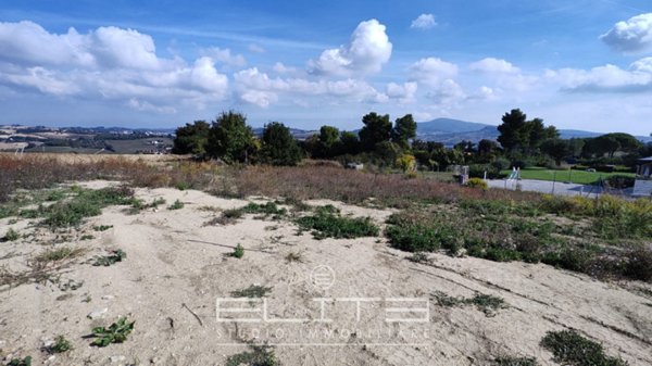 terreno edificabile in vendita ad Osimo in zona San Biagio