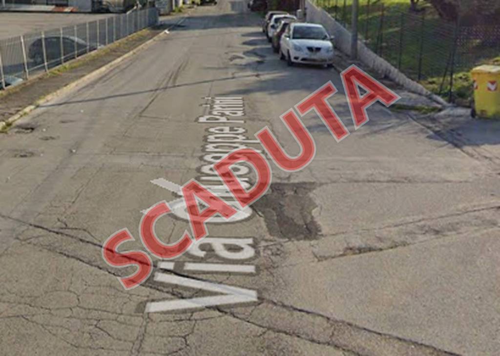 negozio in vendita ad Osimo in zona San Biagio