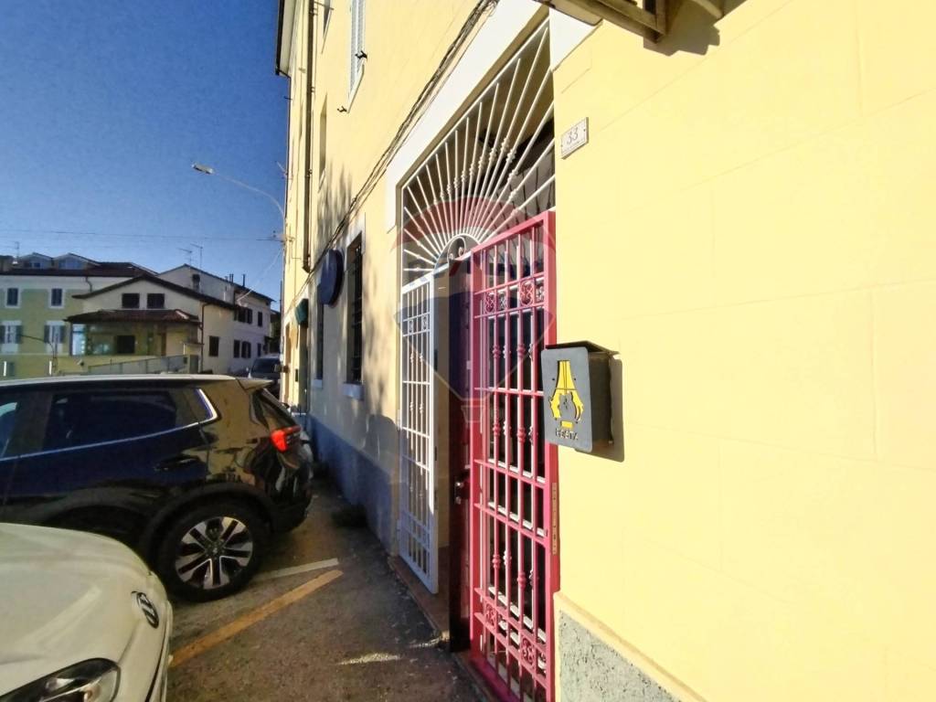 negozio in vendita ad Osimo