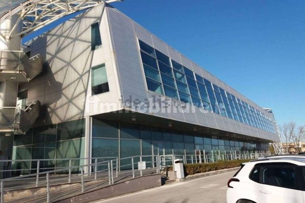 ufficio in vendita ad Osimo