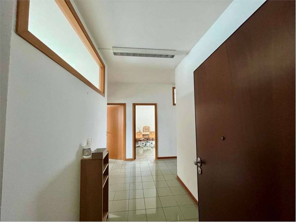 ufficio in vendita ad Osimo