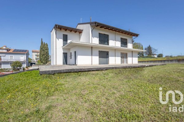 casa indipendente in vendita ad Osimo in zona San Sabino