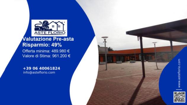 negozio in vendita ad Osimo