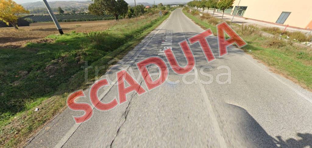 locale commerciale in vendita ad Osimo