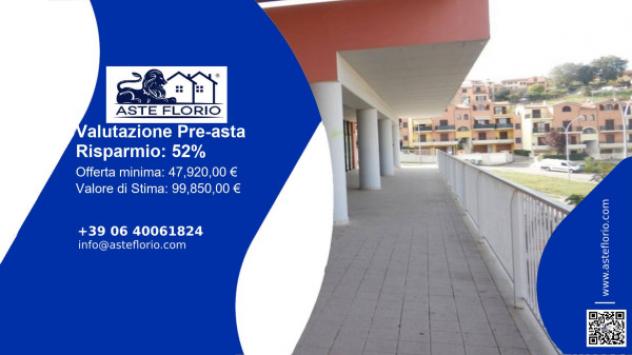 negozio in vendita ad Osimo