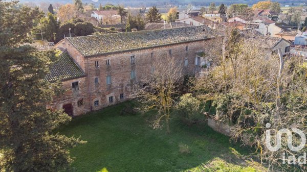 casa indipendente in vendita ad Osimo in zona Casenuove