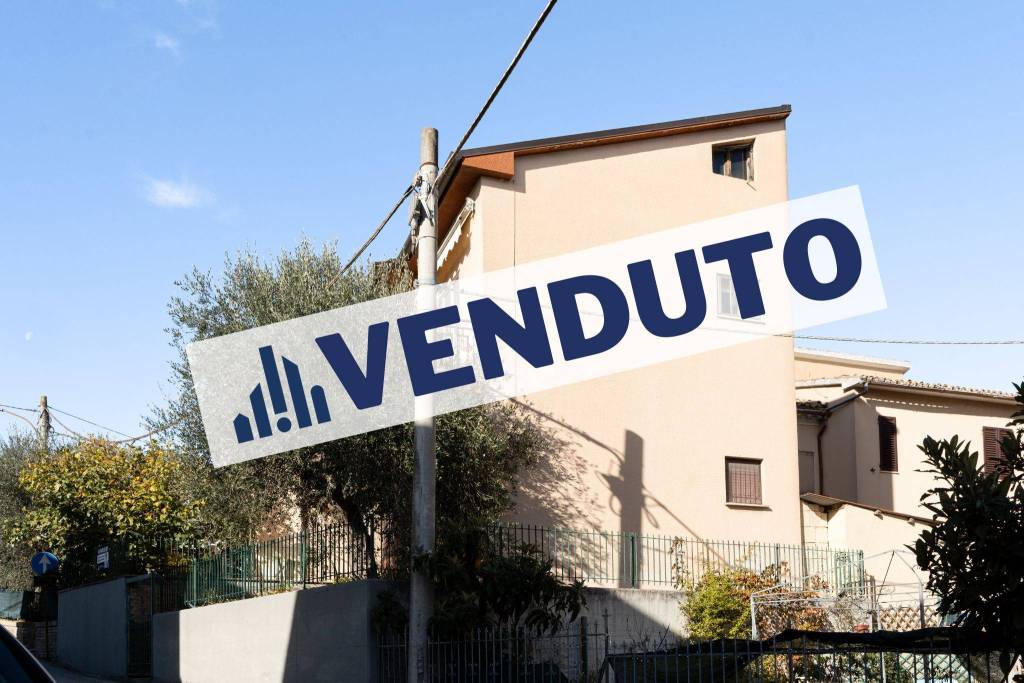casa indipendente in vendita ad Osimo