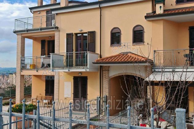 appartamento in vendita ad Osimo in zona Osimo Stazione
