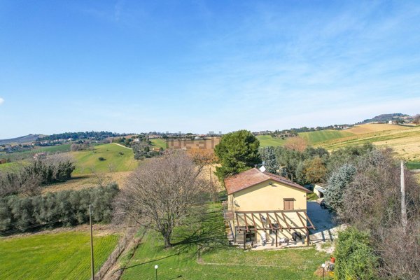 casa indipendente in vendita ad Osimo