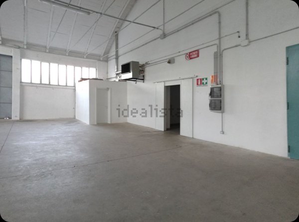 capannone in vendita ad Osimo