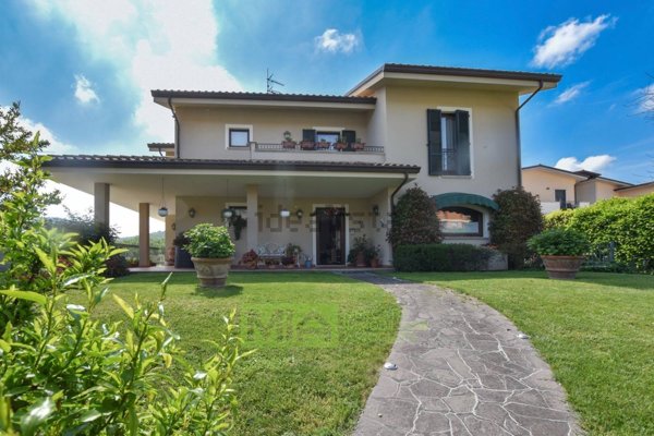 casa indipendente in vendita ad Osimo