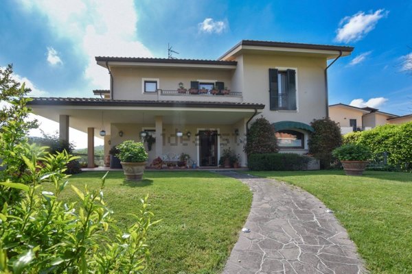 casa indipendente in vendita ad Osimo