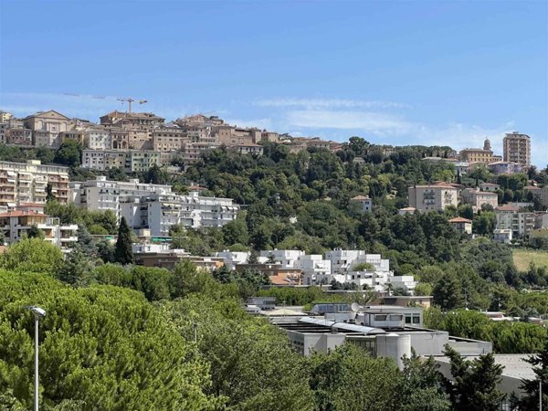 appartamento in vendita ad Osimo in zona Osimo Stazione