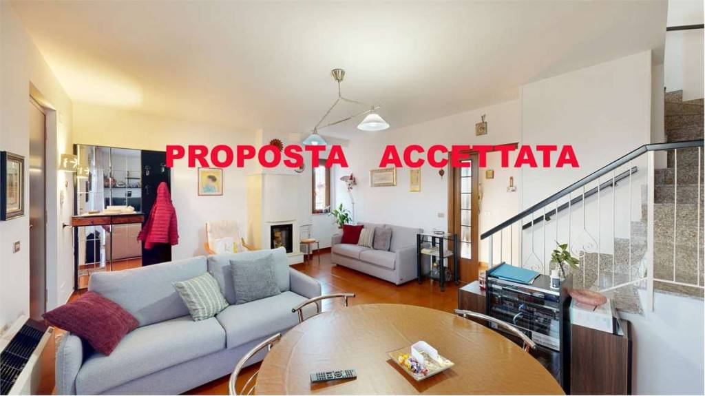 casa indipendente in vendita ad Osimo in zona Osimo Stazione