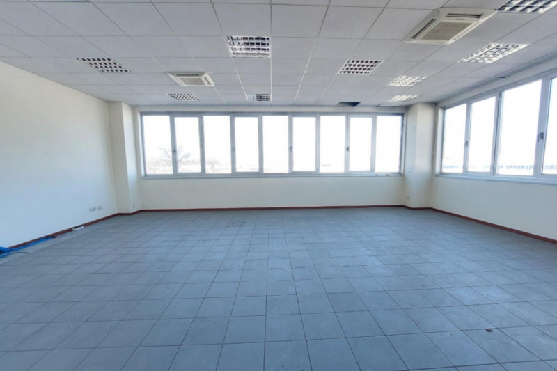 ufficio in vendita ad Osimo