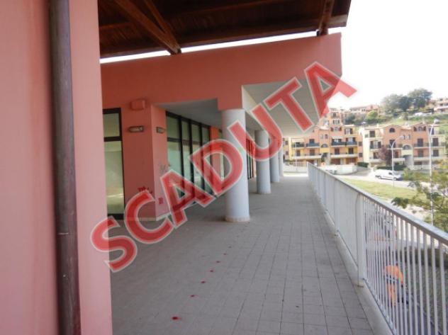 pentavano in vendita ad Osimo