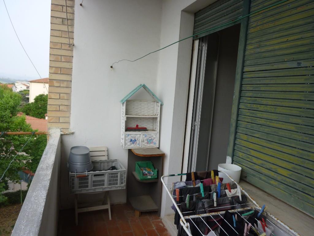 appartamento in vendita ad Osimo in zona Osimo Stazione