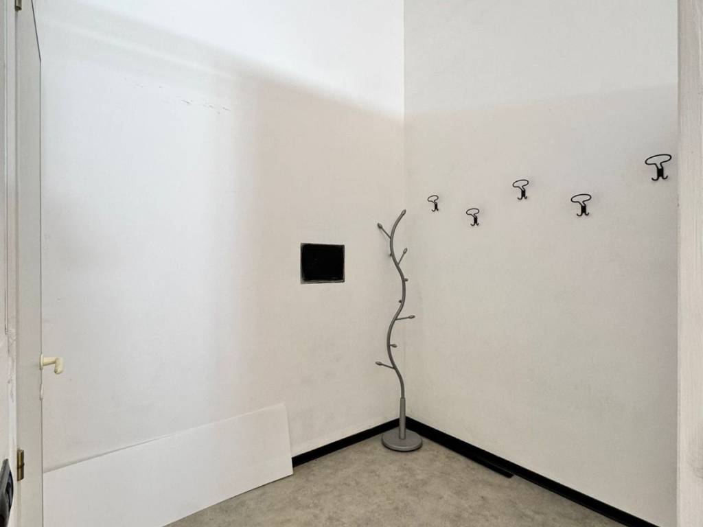 negozio in vendita ad Osimo