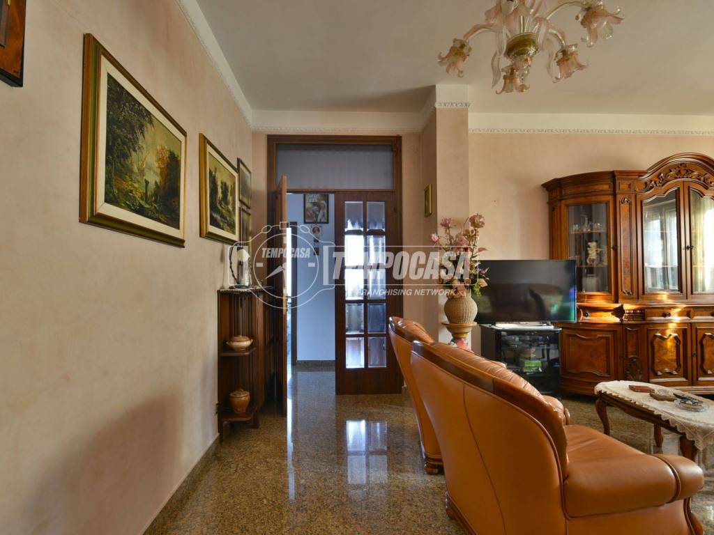 casa indipendente in vendita ad Osimo in zona Osimo Stazione
