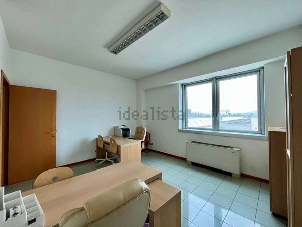 ufficio in vendita ad Osimo