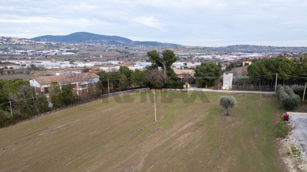 terreno edificabile in vendita ad Osimo