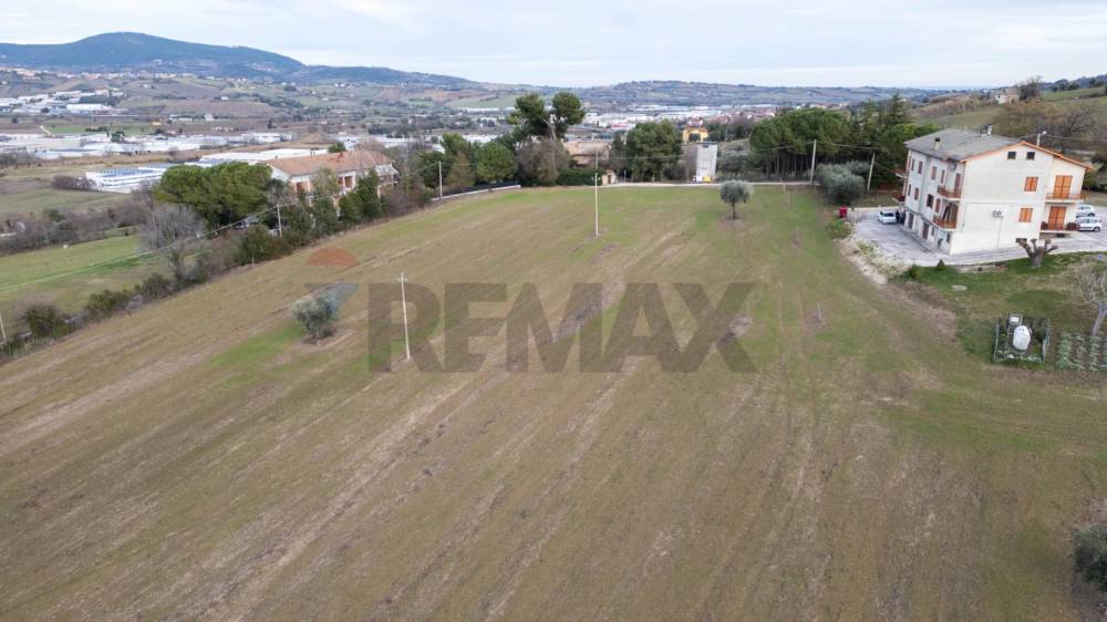 terreno edificabile in vendita ad Osimo