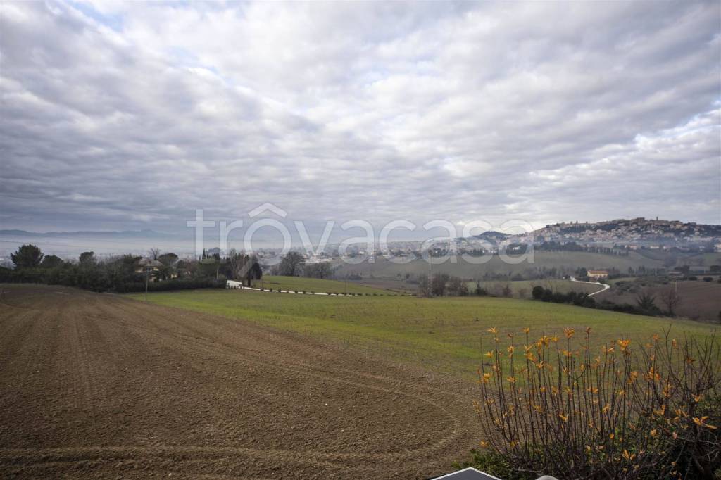 appartamento in vendita ad Osimo in zona San Sabino